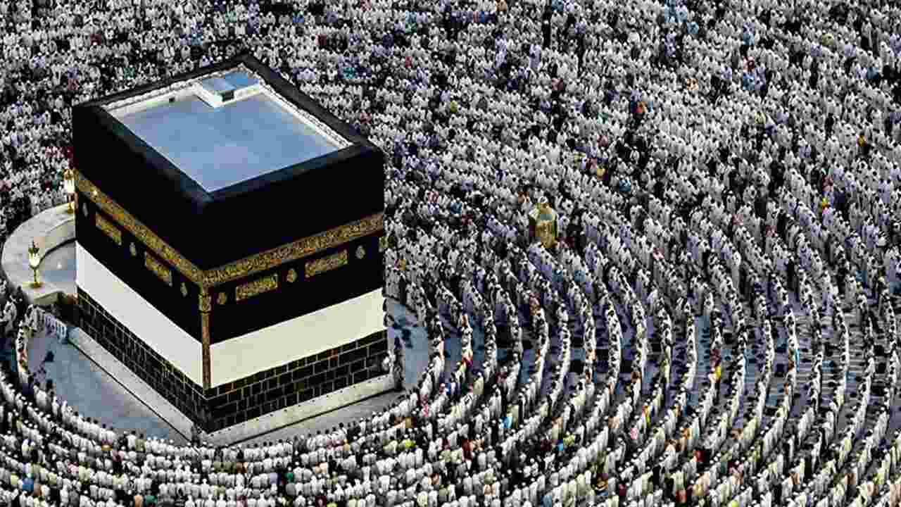 Muslim pilgrims pray around the Kaaba, Islam's holiest shrine, at the Grand Mosque in the holy city of Mecca on June 16, 2024, as they perform the farewell circumambulation or "tawaf", circling seven times around the large black cube, which is the focal point on the final day of the hajj. (Photo by FADEL SENNA / AFP) (Photo by FADEL SENNA/AFP via Getty Images)
